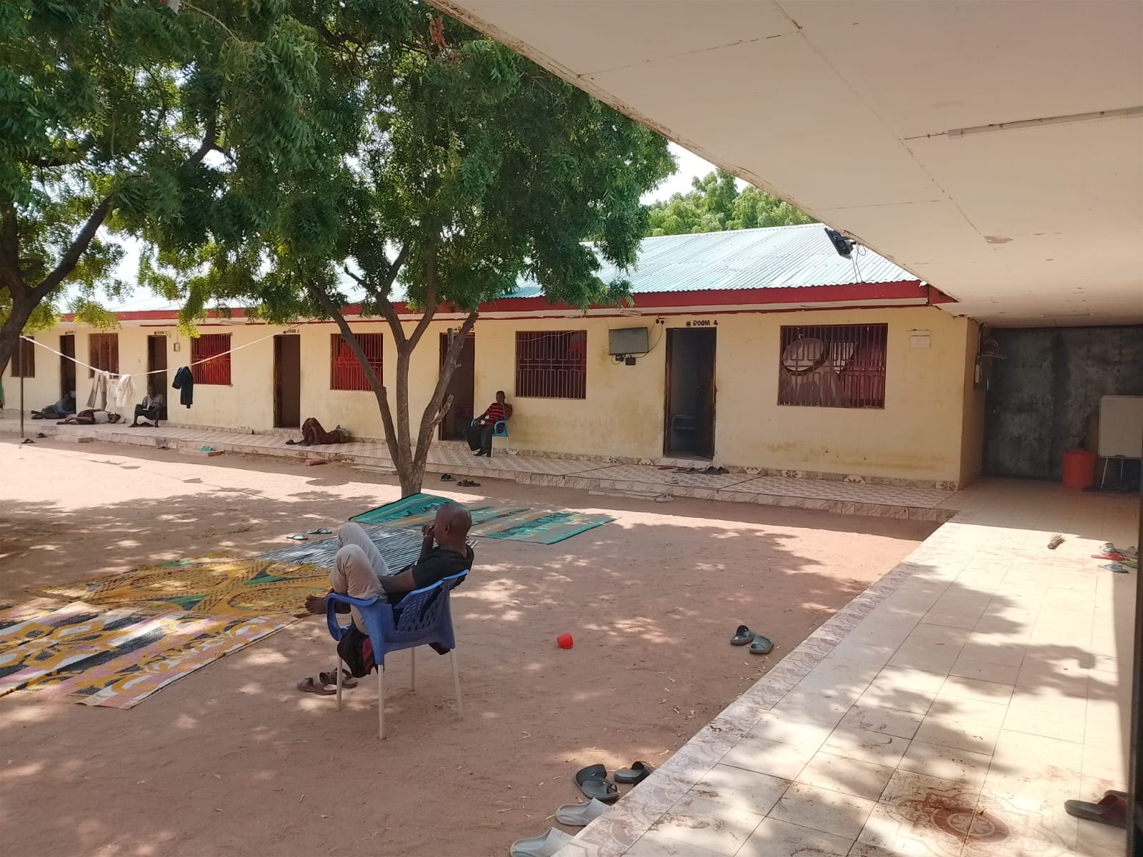 Recovery rooms and communal spaces